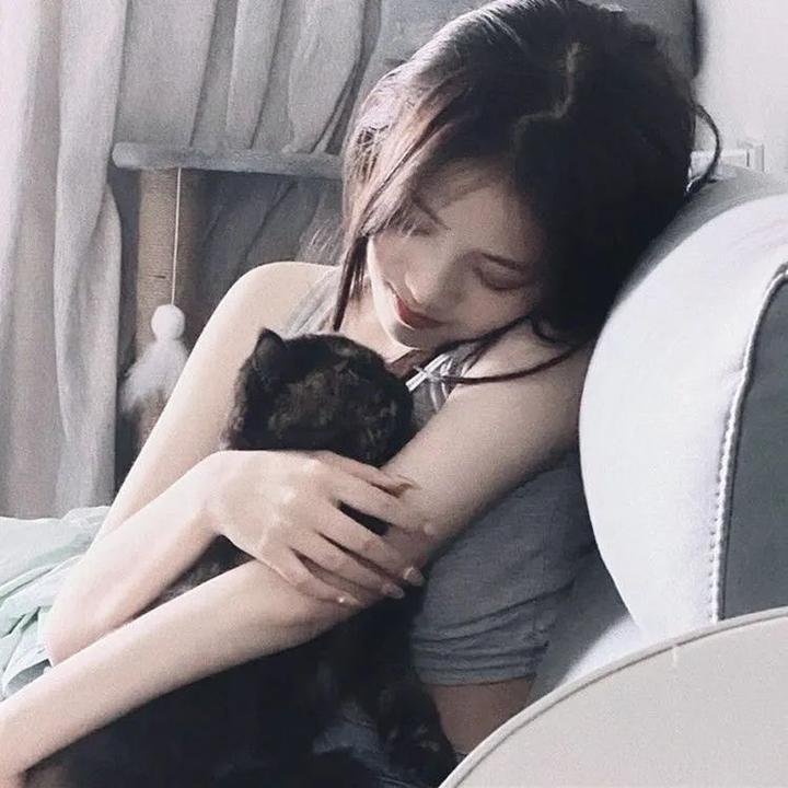 俯仰人间八年春